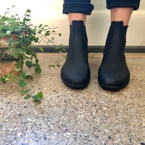 Jeffrey Campbell Matte Black Chelsea Rainboots